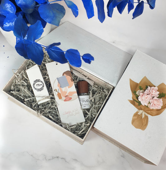 Bouquet Gift Box|with bookmark, perfume, bukhour